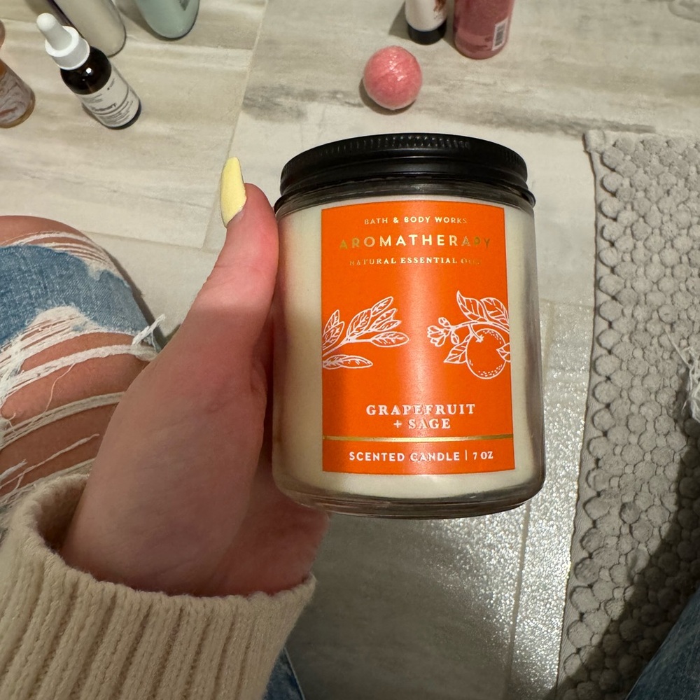 Bath & Body Works Grapefruit & Sage Scented Candle